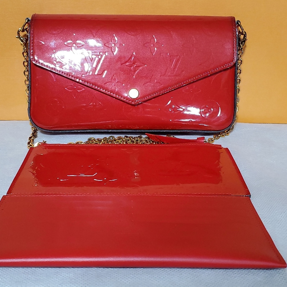 Authentic Louis Vuitton Red Vernis Felicie Pochett